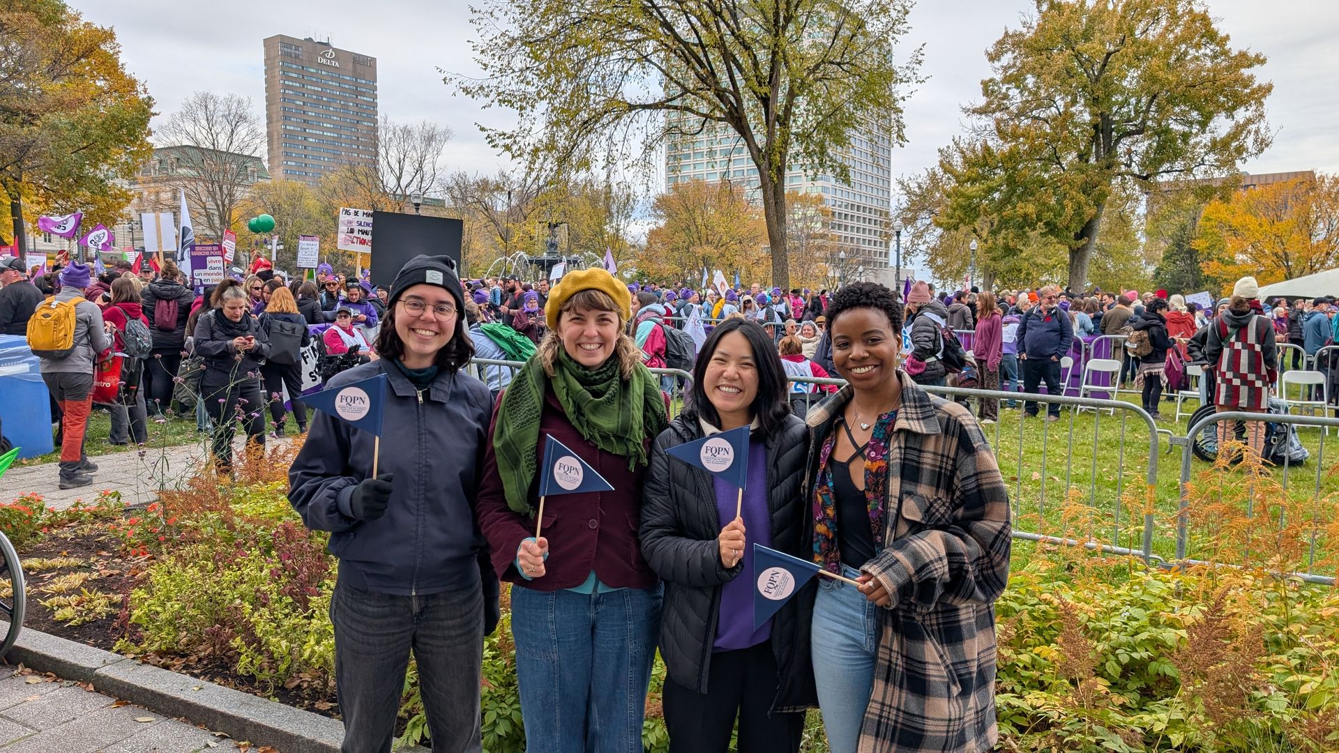 Anne-Sophie, Jess, Marie Gong Li et Tarah à la Marche mondiale des femmes, 18 octobre 2025 Anne-Sophie, Jess, Marie Gong Li et Tarah à la Marche mondiale des femmes, 18 octobre 2025